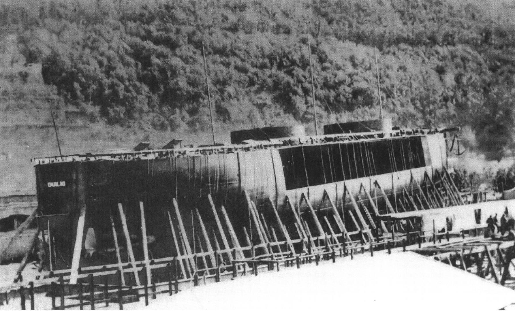 Duilio na pochylni WI.jpg