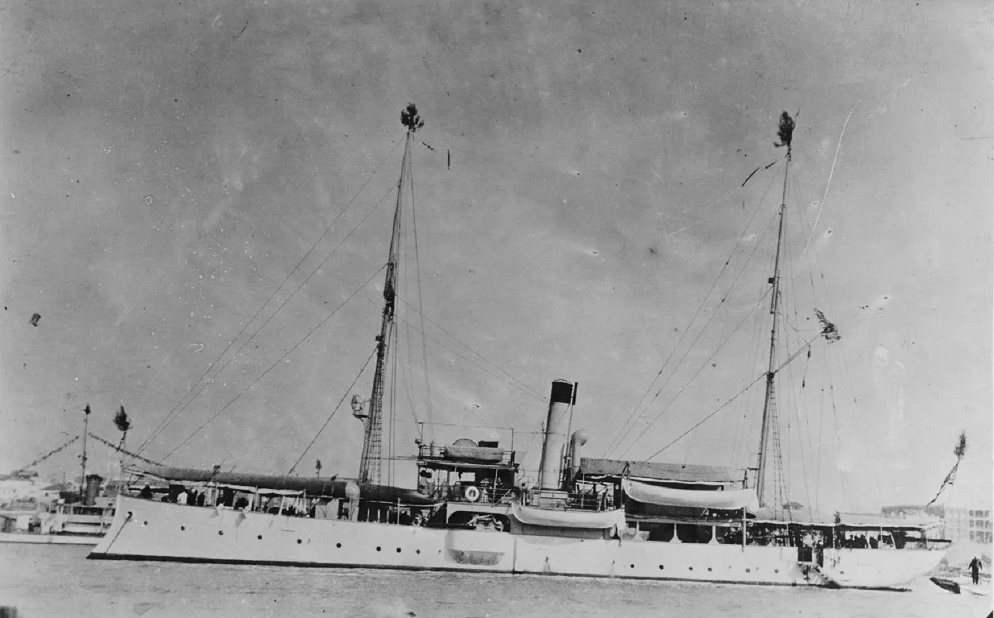 Elcano (lata 20) nh-54352.jpg