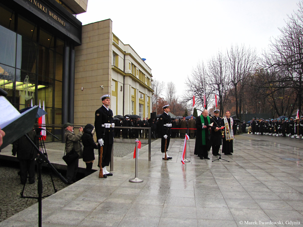 Poświęcenie Muzeum przez zespół kapelanów.