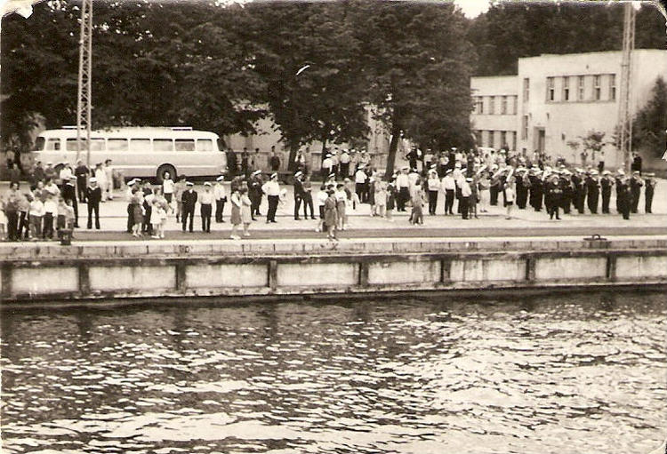Powitanie w kraju .