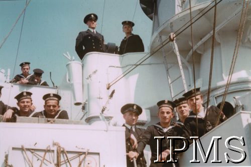 1942r ORP Krakowiak 02.jpg