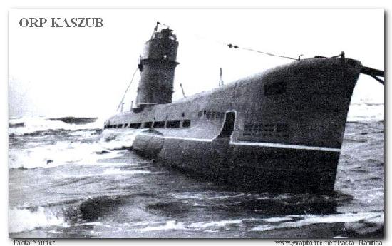 ORP &quot;Kaszub&quot; na mieliżnie , okolice Krynicy Morskiej .