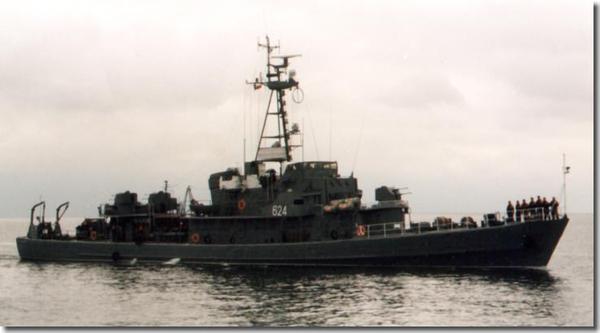 ORP &quot; Czajka &quot; - trałowiec . ( z archiwum domowego )
